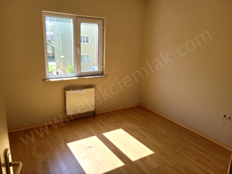 TOKİ F4 TE ARA KATTA SATILIK 2+1