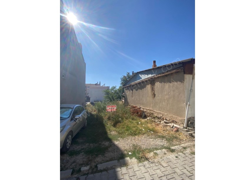 YENİCE MAHALLESİNDE ARSA
