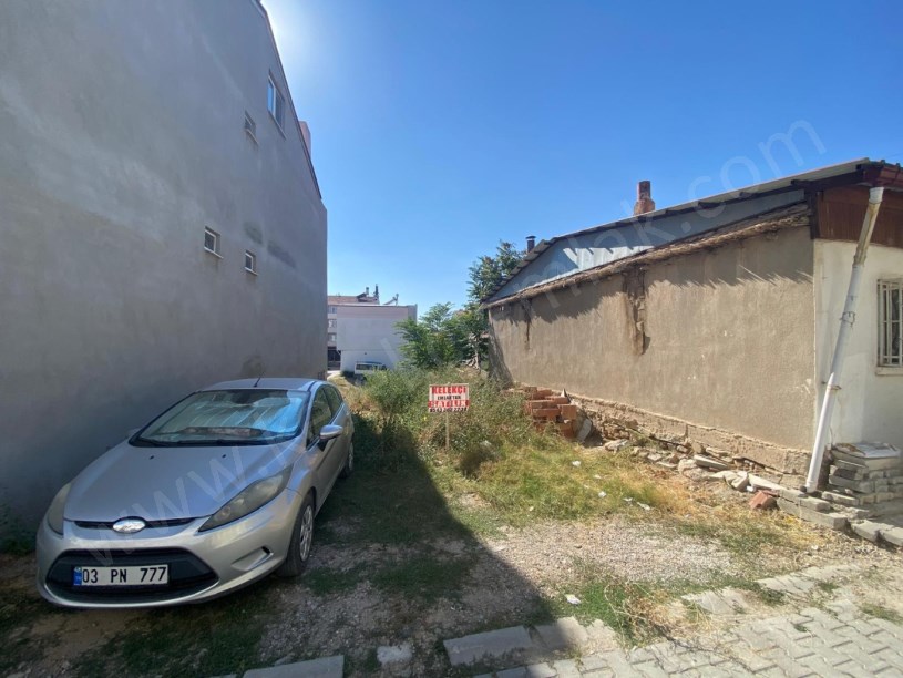 YENİCE MAHALLESİNDE ARSA