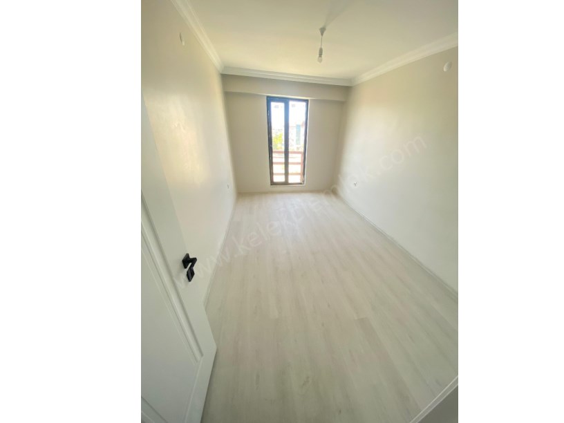 ÇEVRE YOLUNA YAKIN SIFIR KİRALIK 3+1