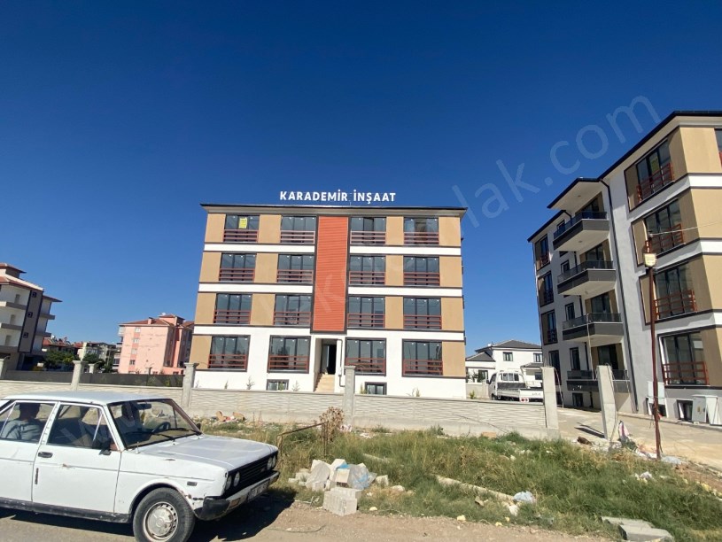 ÇEVRE YOLUNA YAKIN SIFIR KİRALIK 3+1