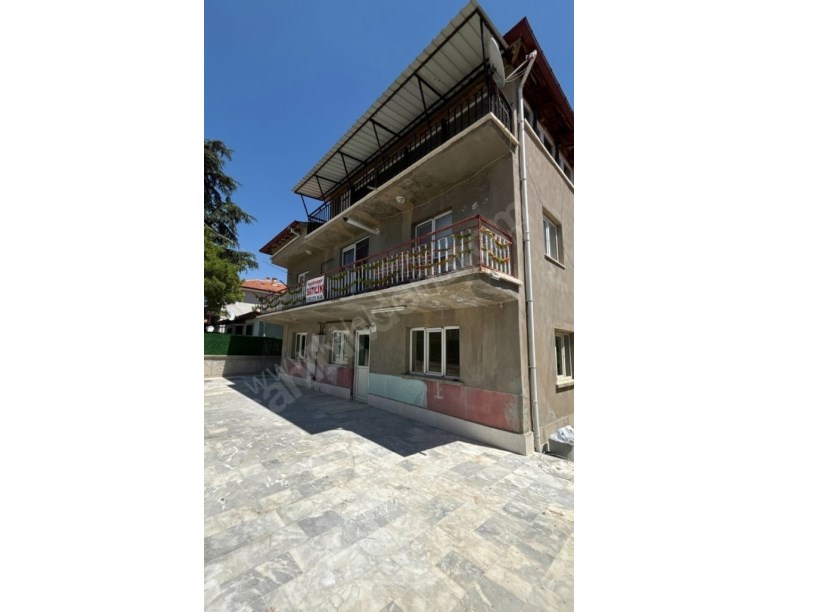 HİSAR MAHALLESİNDE 2 KATLI MÜSTAKİL BİNA