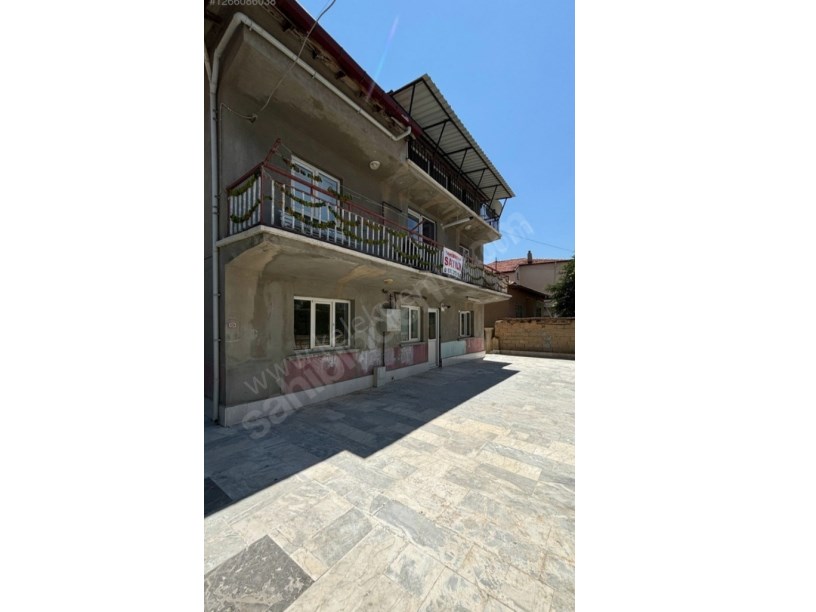 HİSAR MAHALLESİNDE 2 KATLI MÜSTAKİL BİNA