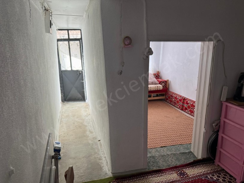 KIRKLAR(AKÇEŞME)MAHALLESİDE MÜSTAKİL EV