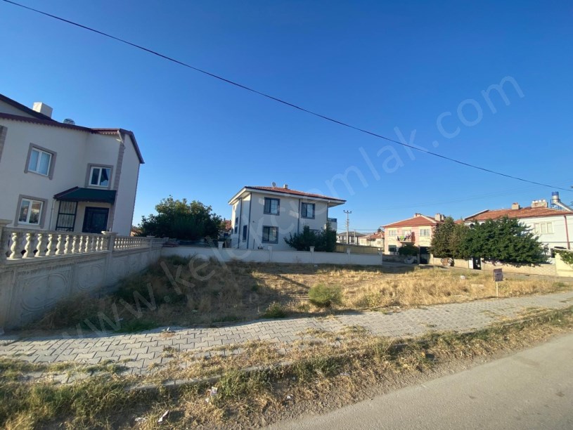YENİ MAHALE M.HIDIROĞLU SOKAKTA KÖŞE BAŞINDA ARSA