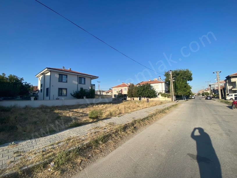 YENİ MAHALE M.HIDIROĞLU SOKAKTA KÖŞE BAŞINDA ARSA