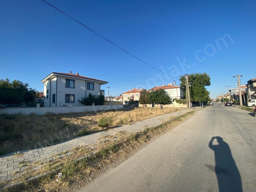 YENİ MAHALE M.HIDIROĞLU SOKAKTA KÖŞE BAŞINDA ARSA