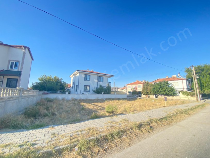 YENİ MAHALE M.HIDIROĞLU SOKAKTA KÖŞE BAŞINDA ARSA