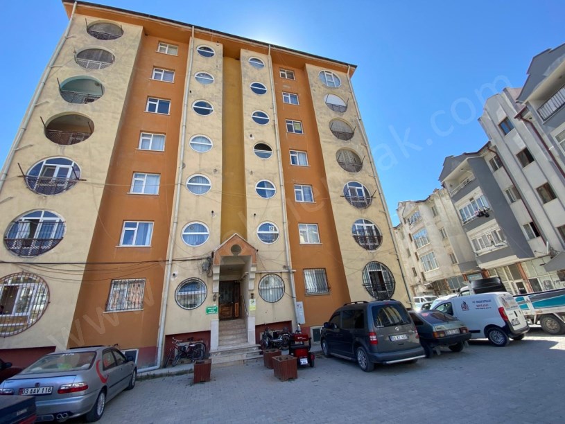 İMARET EVLERİNDE KİRALIK 3+1