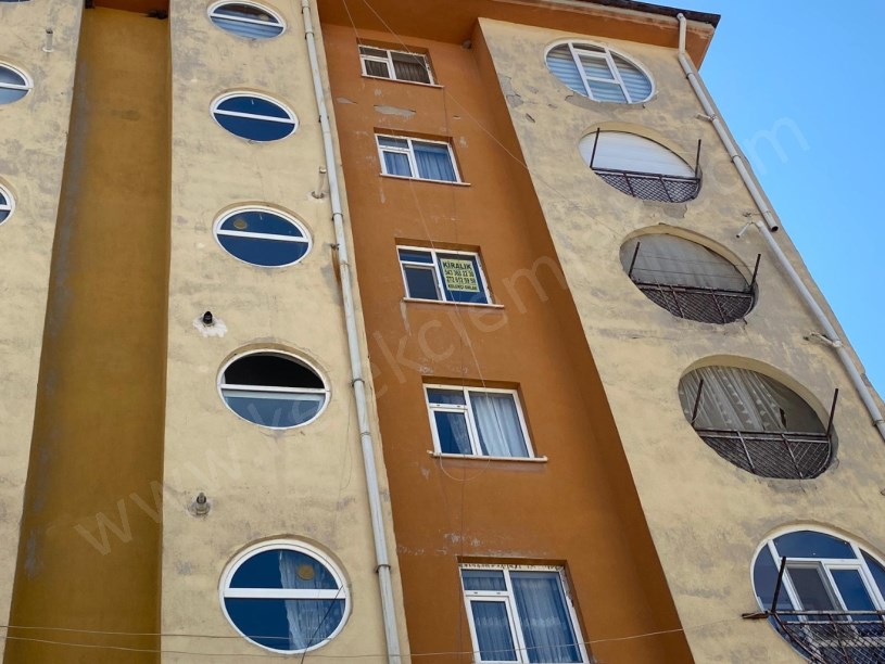 İMARET EVLERİNDE KİRALIK 3+1