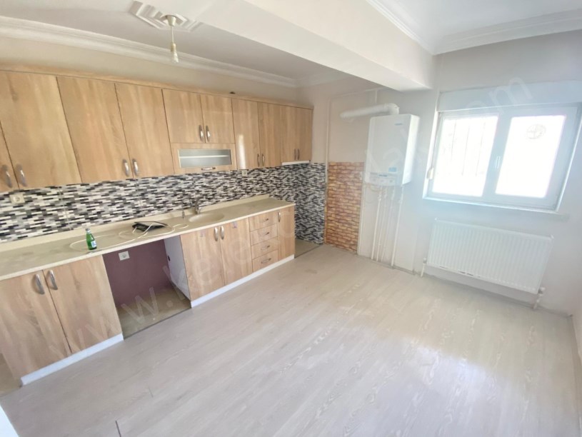 YENİCE MAHALLESİ ALPASLAN TÜRKEŞ CADDESİNDE KİRALIK 3+1