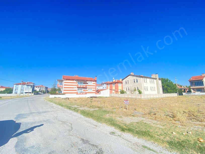 KONAK MAHALLESİ PAPATYA1 CADDESİNDE GÜNEY CEPHELİ ARSA