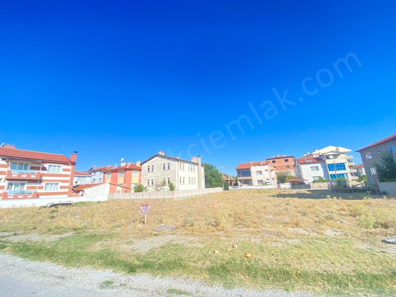 KONAK MAHALLESİ PAPATYA1 CADDESİNDE GÜNEY CEPHELİ ARSA