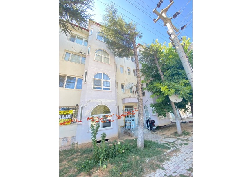 1. BOLOVADA 1. KATTA  BAKIMLI 2+1 DAİRE