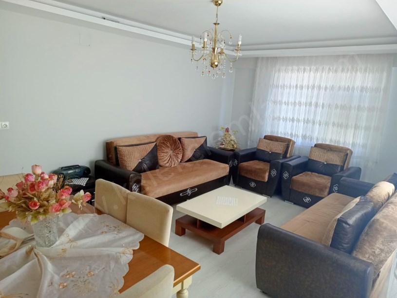 KONAK MAHALLESİNDE EŞYALI 3+1