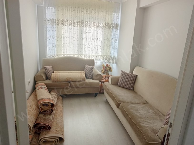 KONAK MAHALLESİNDE EŞYALI 3+1