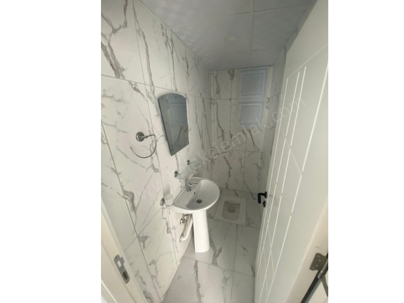 ŞEHİTLER CADDESİNDE  KİRALIK LÜKS 4+1