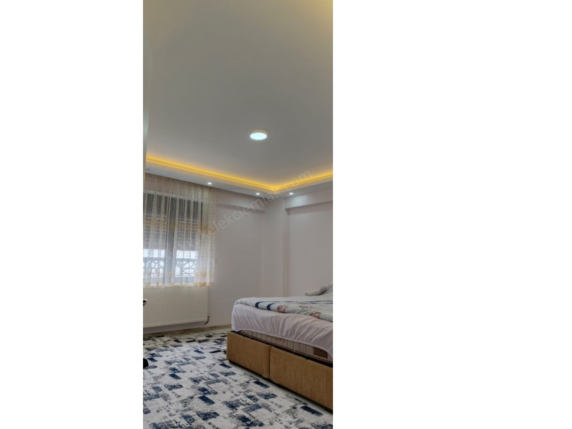 BAĞLARBAŞI MAHALLESİNDE LÜKS VİLLA