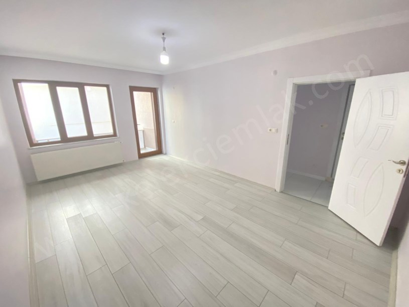 PERŞEMBE PAZARI YANINDA KİRALIK 3+1