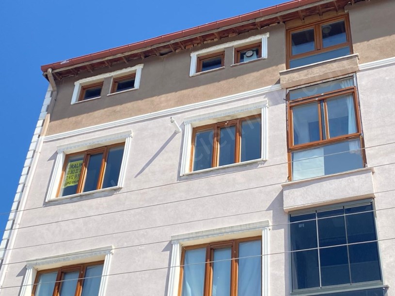 PERŞEMBE PAZARI YANINDA KİRALIK 3+1