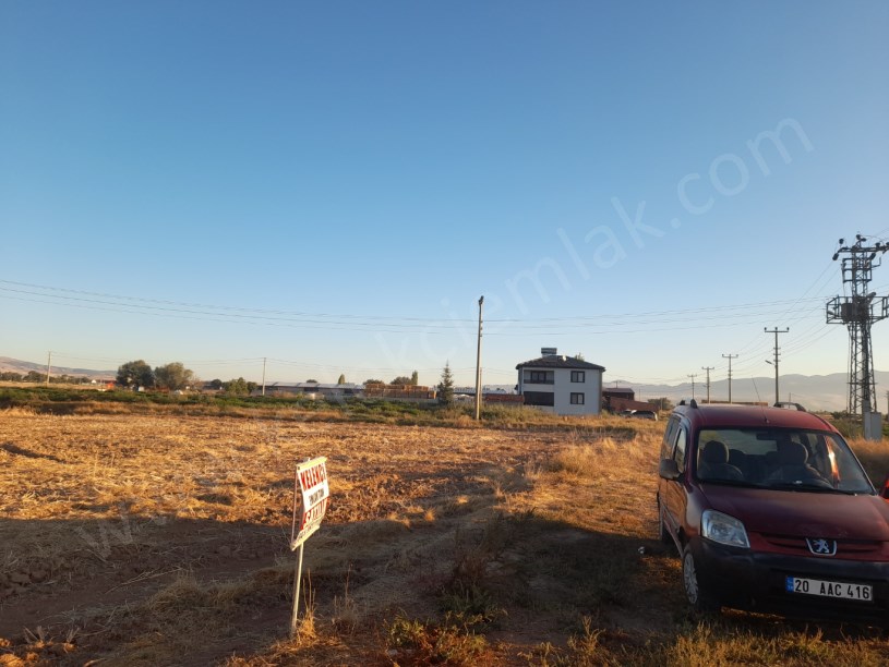 KIRKGÖZ MAHALLESİNDE YOLA CEPHELİ TARLA 