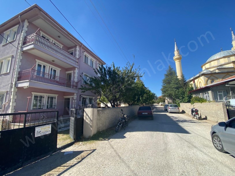BAĞLARÜSTÜ MAHALESİNDE KİRALIK DAİRE