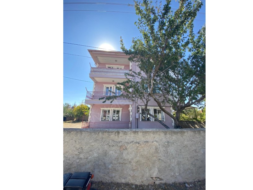 BAĞLARÜSTÜ MAHALESİNDE KİRALIK DAİRE