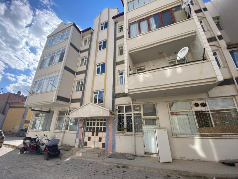 İMARET EVLERİNDE KİRALIK 3+1