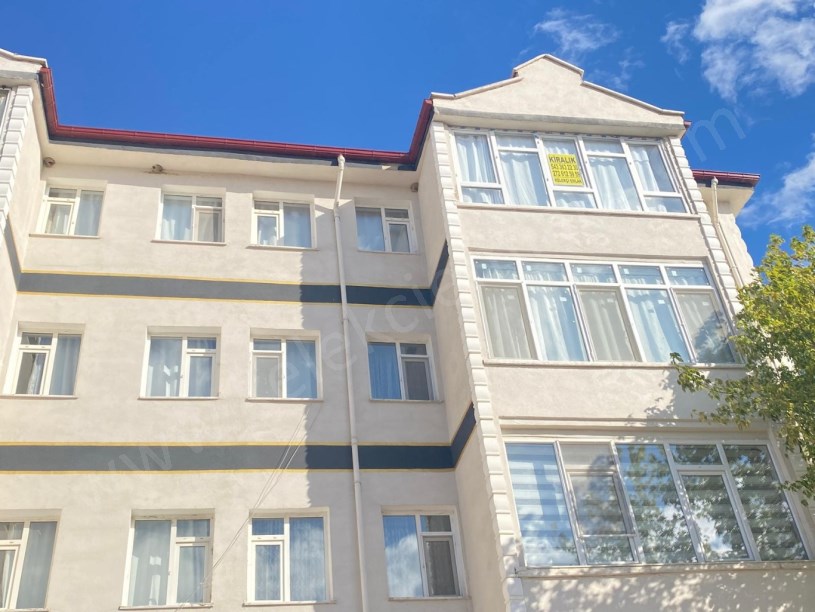 İMARET EVLERİNDE KİRALIK 3+1
