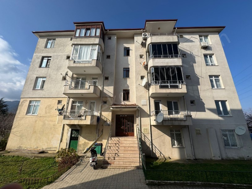 KOCAELİGÖLCÜKTE ARA KATTA 3+1 DAİRE