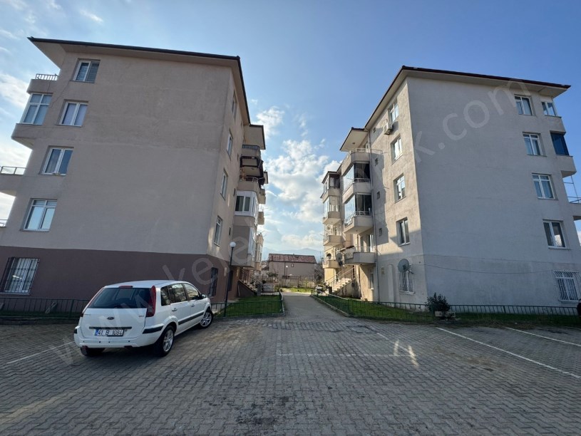 KOCAELİGÖLCÜKTE ARA KATTA 3+1 DAİRE
