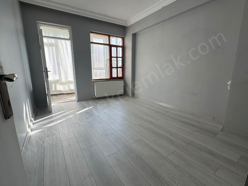 KOCAELİGÖLCÜKTE ARA KATTA 3+1 DAİRE
