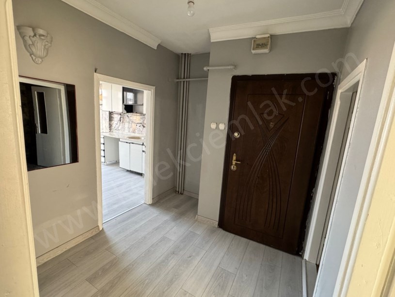 KOCAELİGÖLCÜKTE ARA KATTA 3+1 DAİRE