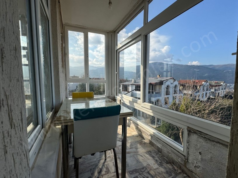 KOCAELİGÖLCÜKTE ARA KATTA 3+1 DAİRE