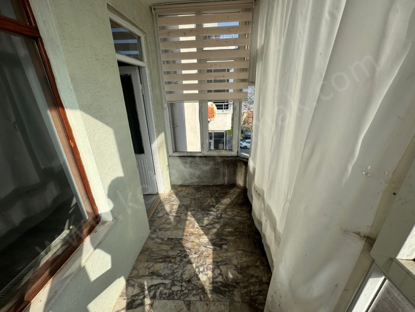KOCAELİGÖLCÜKTE ARA KATTA 3+1 DAİRE