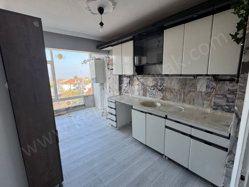 KOCAELİGÖLCÜKTE ARA KATTA 3+1 DAİRE