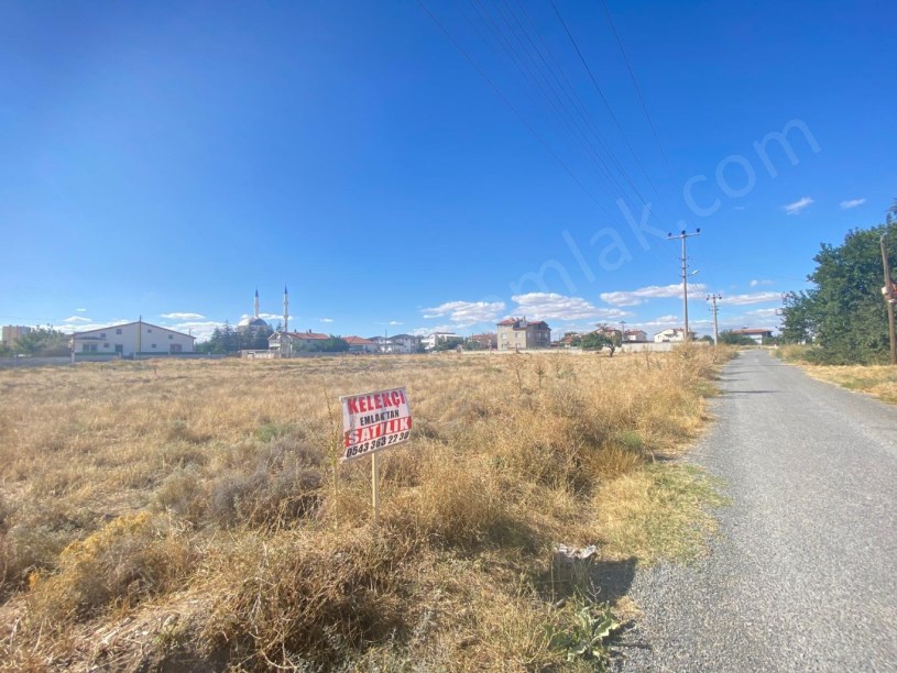SELÇUKLUDA KÖŞE BAŞINDA ARSA