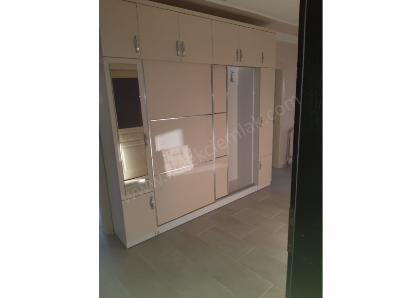 SELÇUKLU MAHALLESİ İSTASYON CADDESİNDE KİRALIK 3+1
