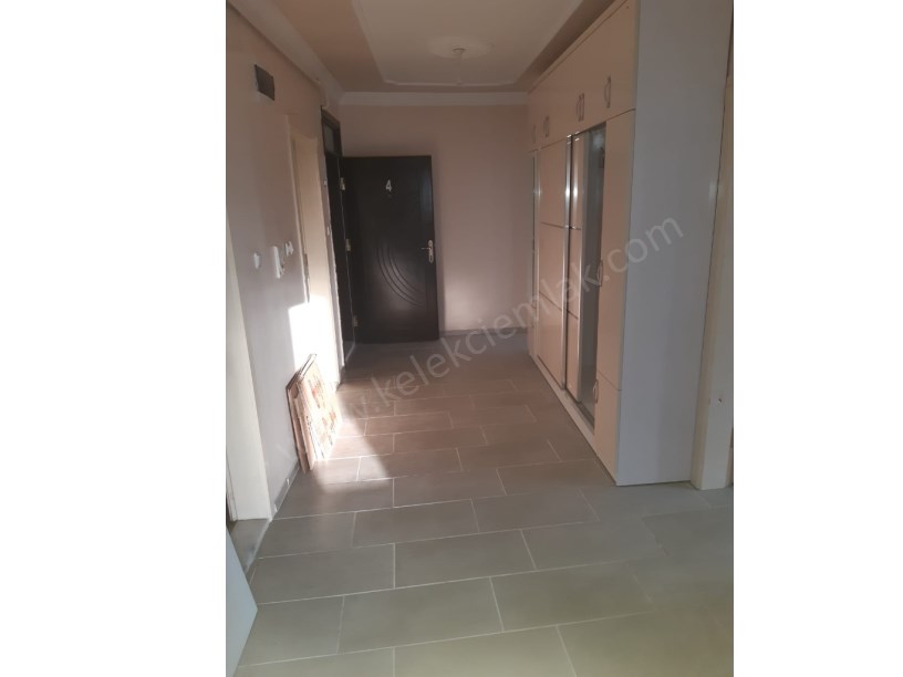 SELÇUKLU MAHALLESİ İSTASYON CADDESİNDE KİRALIK 3+1