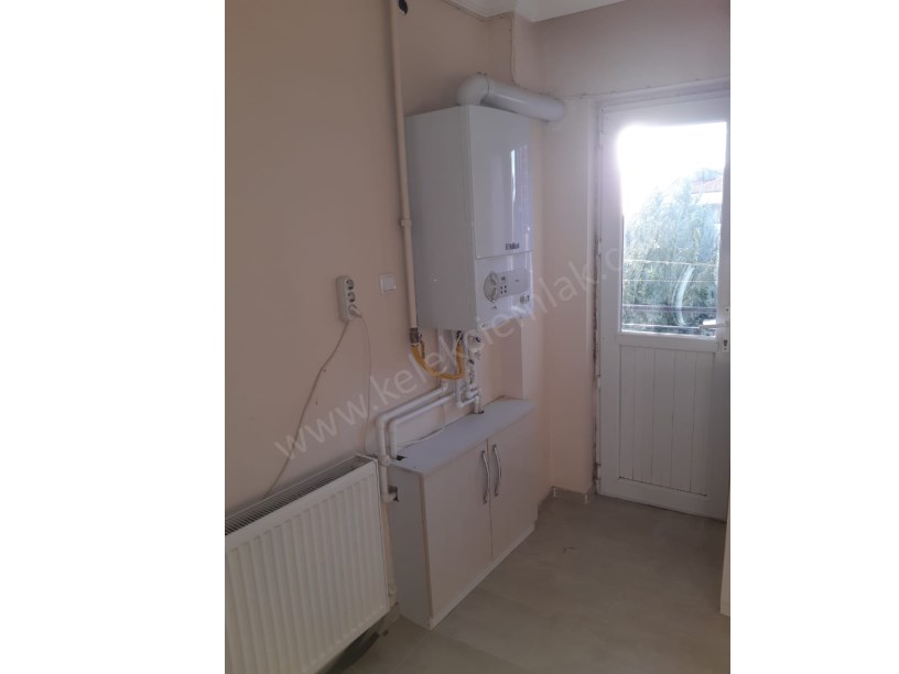 SELÇUKLU MAHALLESİ İSTASYON CADDESİNDE KİRALIK 3+1