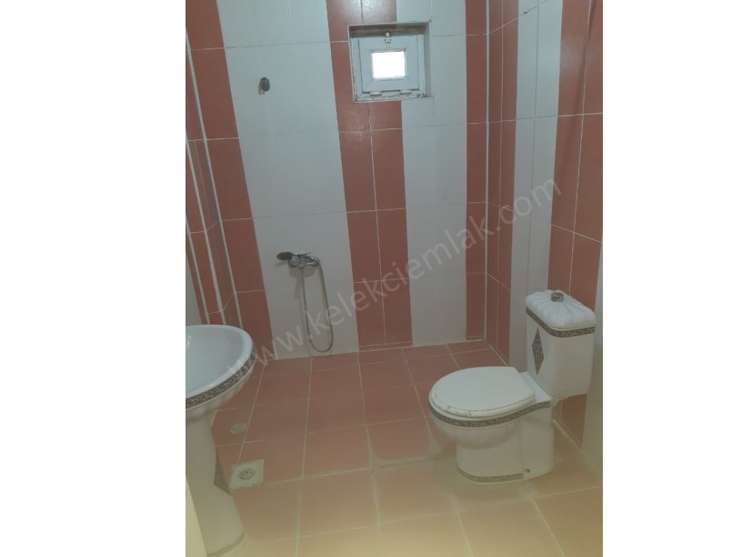SELÇUKLU MAHALLESİ İSTASYON CADDESİNDE KİRALIK 3+1
