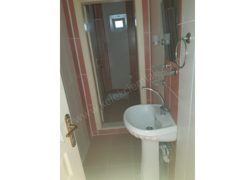 SELÇUKLU MAHALLESİ İSTASYON CADDESİNDE KİRALIK 3+1