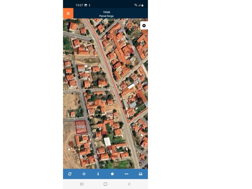 GÖLBAŞI MAHALESİNDE KÖŞE BAŞINDA ARSA