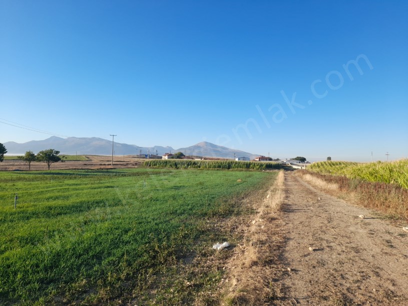 SELÇUKLUDA TİCARİ ARSA