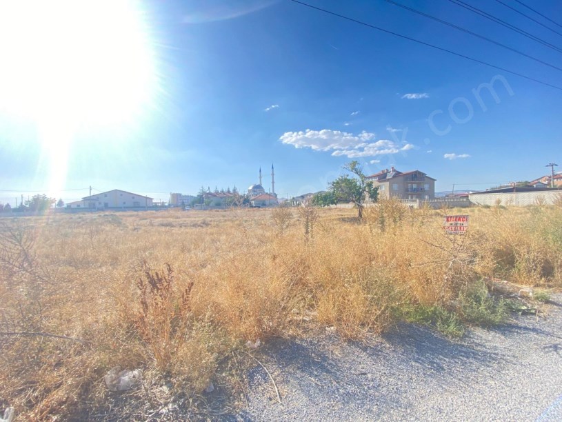 SELÇUKLU MAHALLESİNDE ARSA