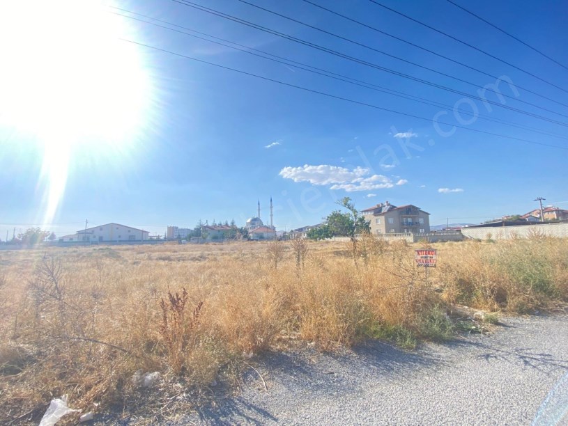 SELÇUKLU MAHALLESİNDE ARSA