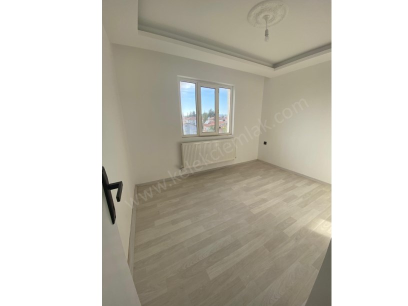 BADEMLİ MAHALLESİ KARAÇAY CADDESİNDE KİRALIK 3+1