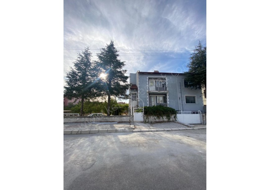 BADEMLİ MAHALLESİ KARAÇAY CADDESİNDE KİRALIK 3+1