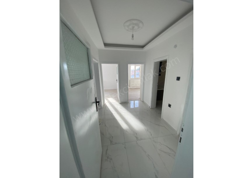 BADEMLİ MAHALLESİ KARAÇAY CADDESİNDE KİRALIK 3+1