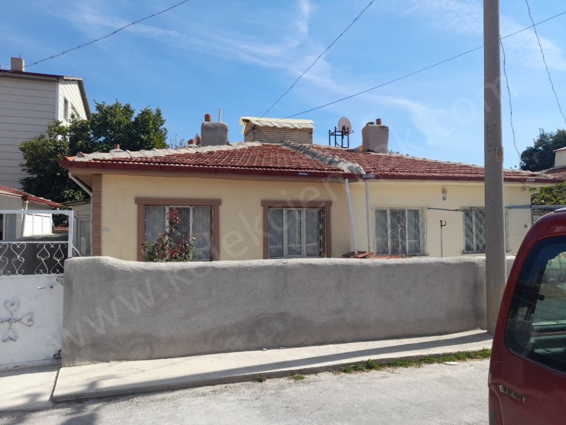 MEZAR EVLERİNDE MÜSTAKİL BİNA